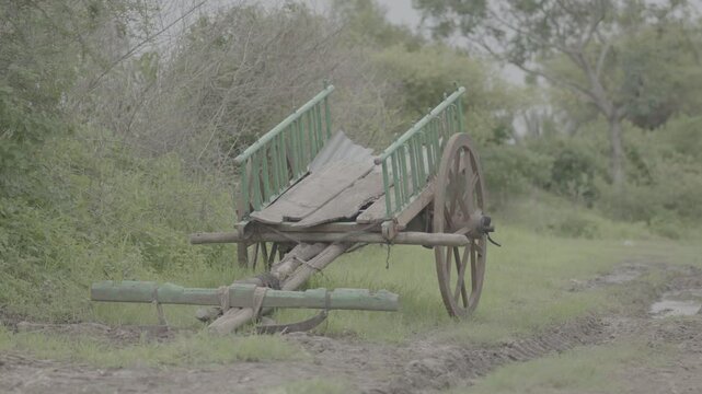 old wooden cart High-Quality Footage for Professional Projects | slog3 4k 10 Bit , Unedited Clips