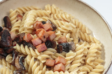 Fusilli Pasta with Ham and Mushrooms in Creamy Sauce