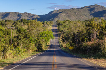 Obraz premium rodovia na cidade de Teresina de Goiás, Estado de Goiás, região da Chapada dos Veadeiros, Brasil