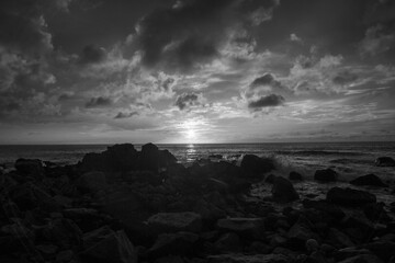 奄美大島の夏の夕暮れの海景。