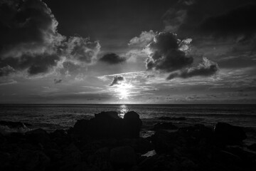 奄美大島の夏の夕暮れの海景。