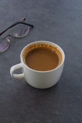 エスプレッソにミルクをたっぷり入れたカプチーノ
