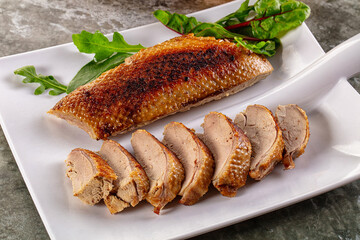 Roasted duck breast with slices