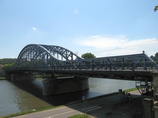Naklejka premium bridge over the river