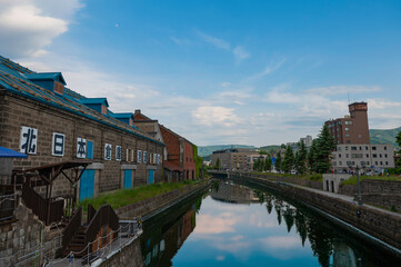 Obraz premium 青空の小樽運河