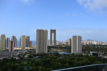 wysokie budynki apartamentowe Benidorm Hiszpania