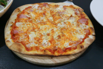 ham and cheese pizza or cheese pizza or Hawaiian pizza or Italian pizza