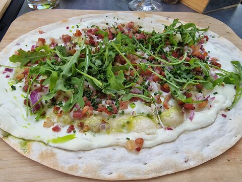 gourmet tarte flamb&eacute;e