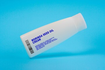 Moringa Seed Oil Cream Promotes skin regeneration, reduces