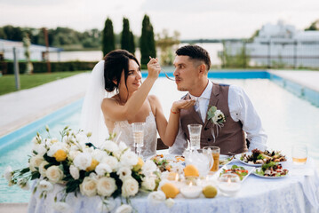 portrait of the newlyweds at the presidium