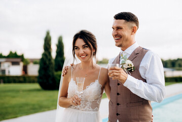 portrait of the newlyweds at the presidium