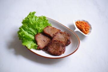griled beef with vegetable and sambal 