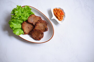 grilled beef with vegetable and sambal 