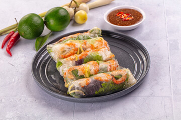 Vietnamese spring roll with prawn
