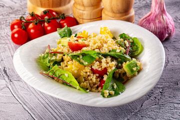 Bilgur tabuleh salad with vegetables