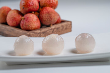 Fresh lychee and peeled lychee pulp