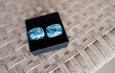 Gemelos turquesa y azul para el novio