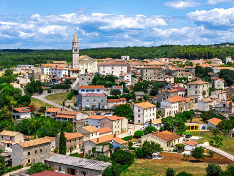 Vi&scaron;njan Visnjan Istria panorama drone shot Visignano