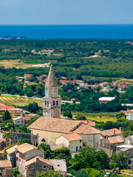 Vi&scaron;njan Visnjan Istria panorama drone shot Visignano