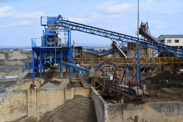 砕石工場 建設資材の生産現場