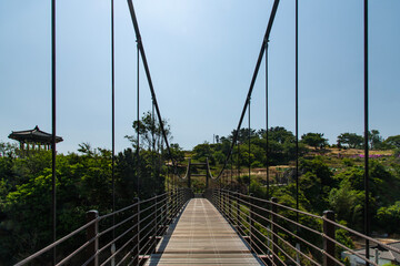 Obraz premium suspension footbridge