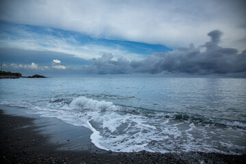 奄美大島、夏の早朝の海。