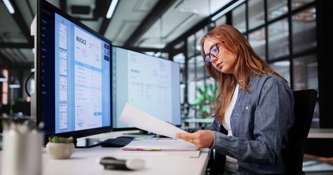 Remote Payroll Manager Using Software For Billing