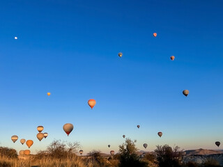 Hot air balloon in Goreme Town, Cappadocia, Türkiye