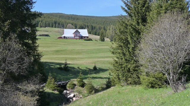 Red Cabin in Czech Mountain Forest - Horni Mala Upa