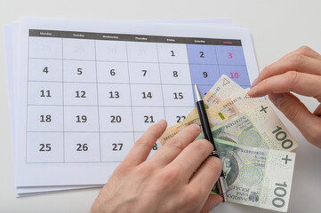 Calendar and money PLN, payment deadline