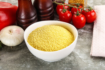 Raw dry wheat couscous grain