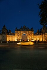 Fototapeta premium Night View of Dolmabahce Palace Gate