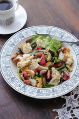 フルーツとナッツのパンザネッラ