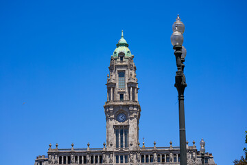 Obraz premium Porto City Hall in Avenida dos Aliados, Portugal. Historic Porto City Hall building on Avenida dos Aliados, a landmark of civic architecture in northern Portugal.
