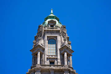 Obraz premium Porto City Hall in Avenida dos Aliados, Portugal. Historic Porto City Hall building on Avenida dos Aliados, a landmark of civic architecture in northern Portugal.