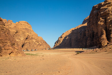 Fototapeta premium Panoramic view of rock formation at Wadi Rum, Jordan