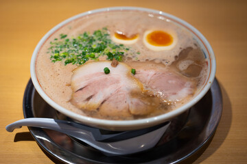 濃厚とろとろ絶品ラーメン