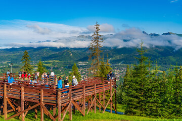 View point for Tatra Mountains on top of Gubalowka, a hill in Zakopane, Poland © momo11353