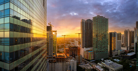 Obraz premium Miami, Florida urban landscape at sunset. Construction site of residential building