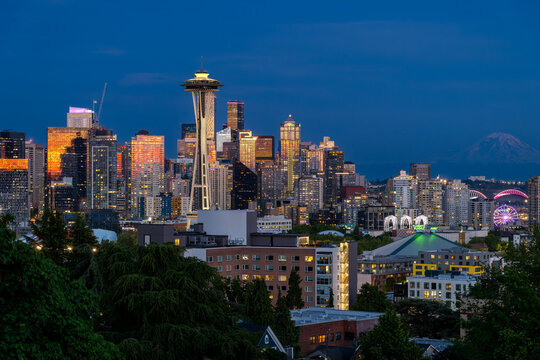 Seattle skyline at night