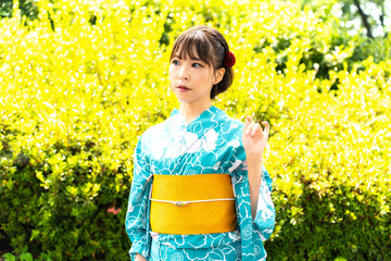 浴衣の日本人女性