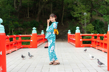 浴衣の日本人女性
