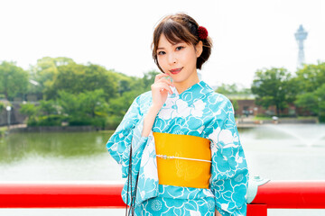 浴衣の日本人女性