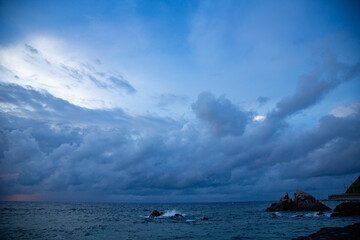 夏の奄美大島の午後の空。