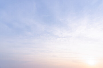 Obraz premium Beautiful morning or evening blue and orange sky with cloudy while sunsets or sunrises was taken at the sea used as natural blackground texture