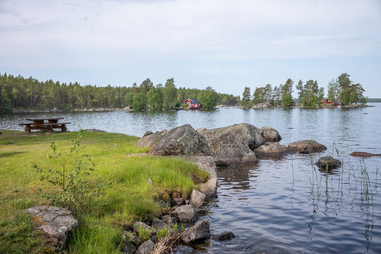 Schweden Rastplat See Wasser H&auml;user Insel Natur