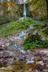 wasserfall im frühling, bad uracher wasserfall