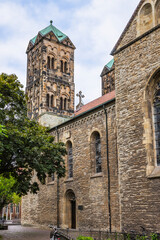 Seiteneingang der Kirche St. Ludgeri in M&uuml;nster im Juni 2025 