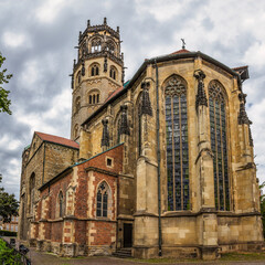 Panorama der Kirche St. Ludgeri in M&uuml;nster im Juni 2025
Blick von der Ludgerstra&szlig;e