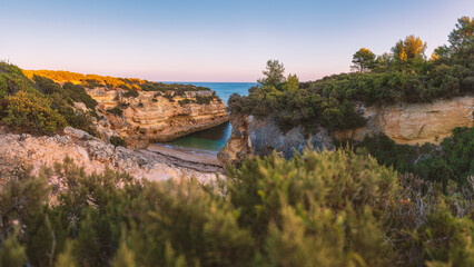 The beauty of small beaches (Praia das Fontainhas - Algarve - Portugal)